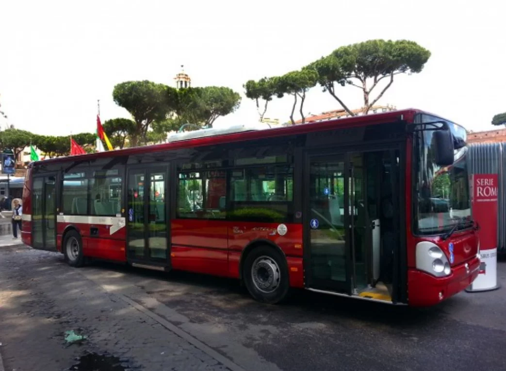 Autista Guarda La Lazio Mentre Guida Sospeso Dall Atac TAG24