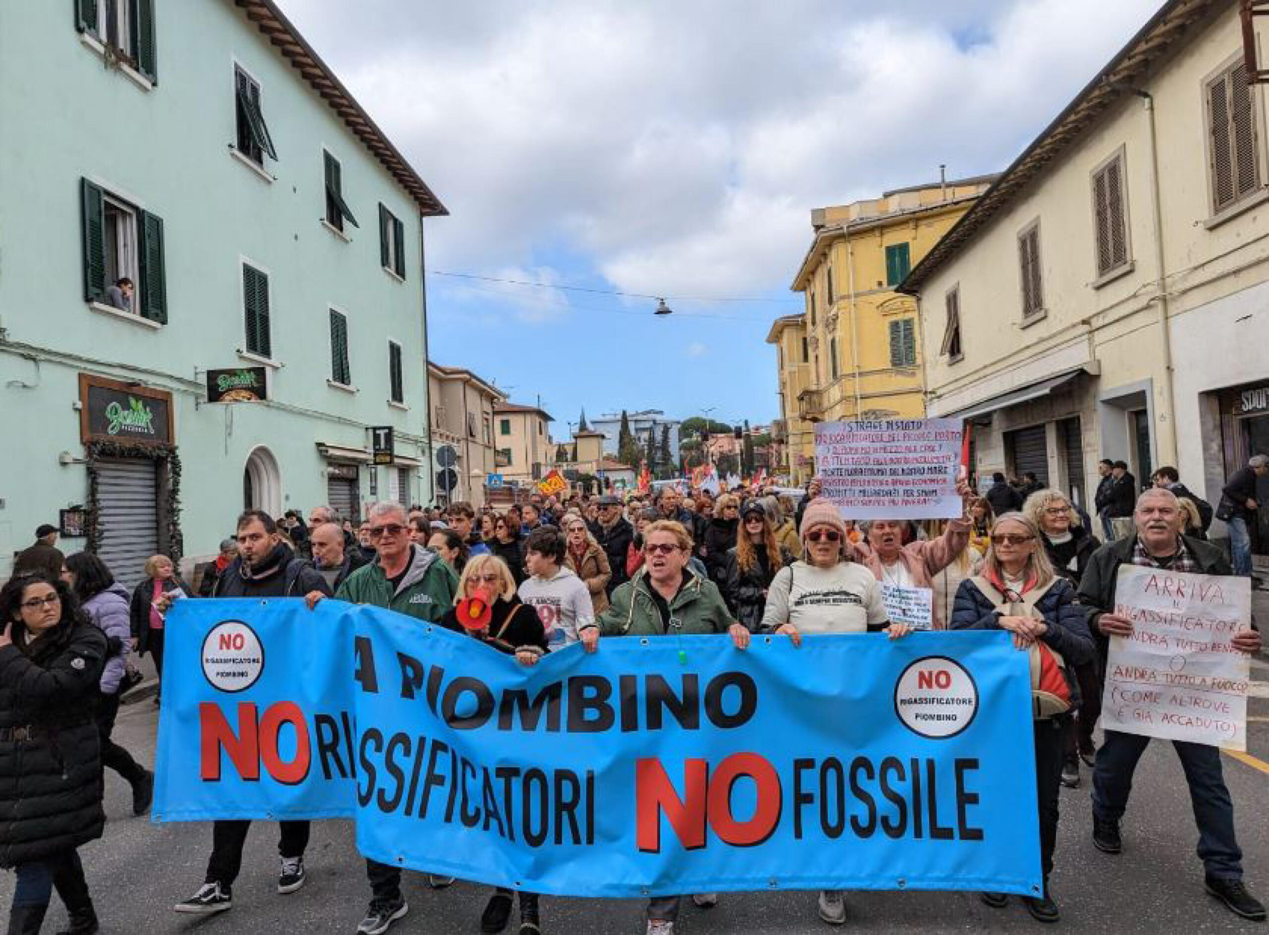 Piombino Manifestazione Contro Il Rigassificatore Tag