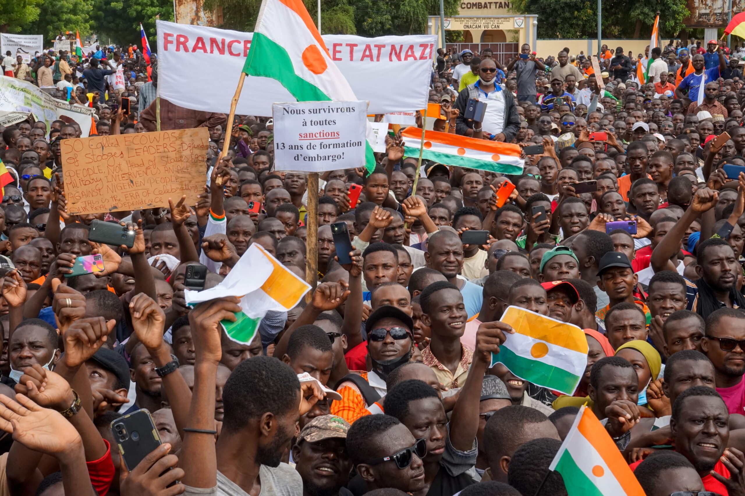 Niger La Giunta Militare Chiude Lo Spazio Aereo Risponderemo A Ogni