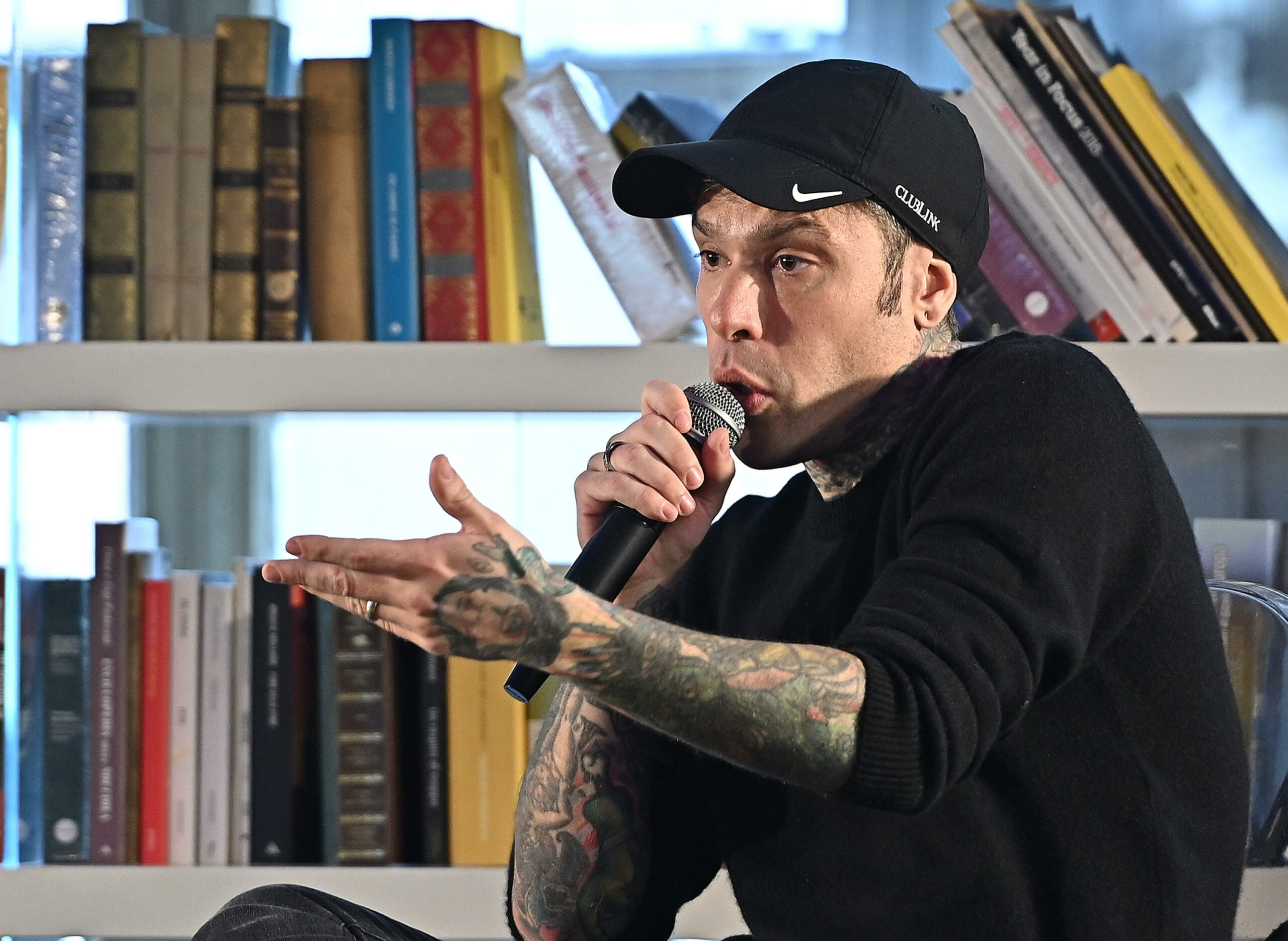 Fedez Replica Su Muschio Selvaggio Finito In Tribunale Non Vender