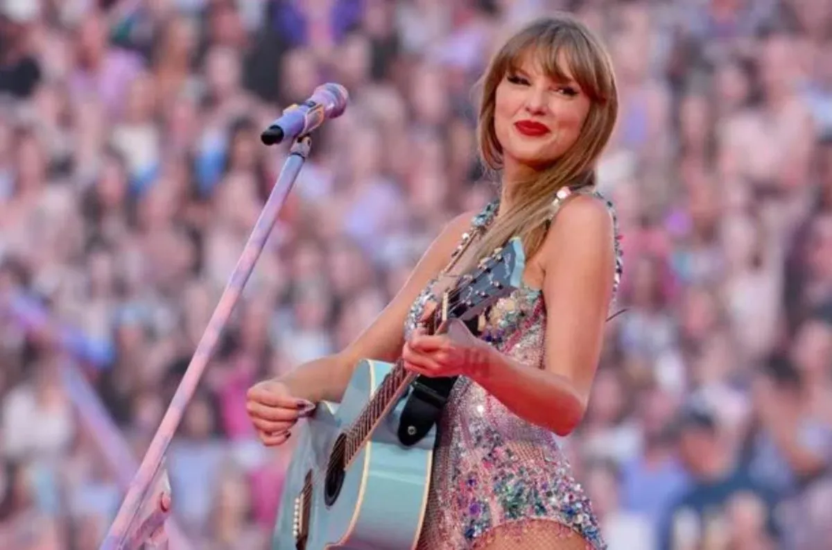 Taylor Swift è diventata miliardaria e festeggia ampliando la sua mega villa in Rhode Island