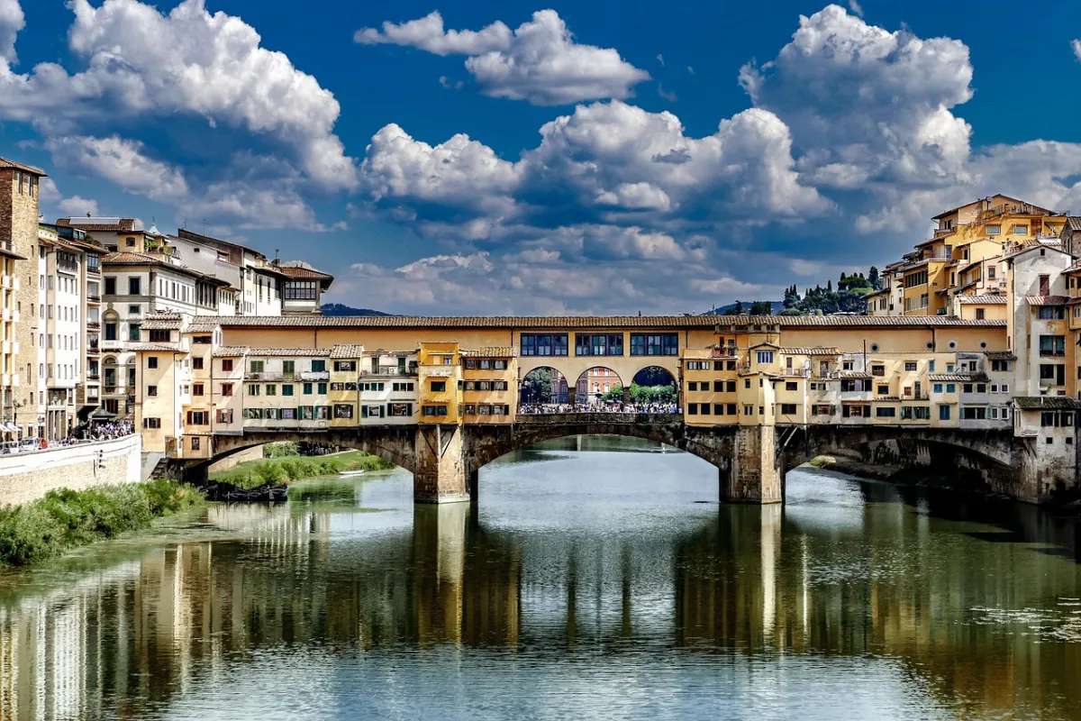 Come nacque "La porti un bacione a Firenze"