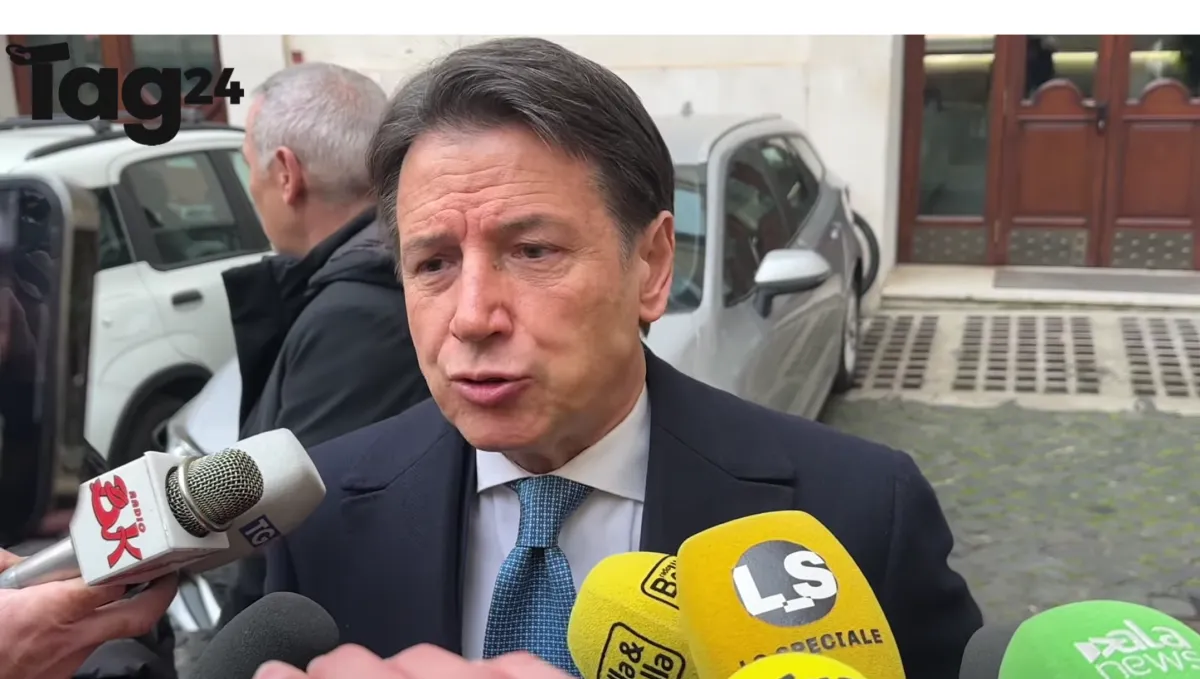 Caso Paragon, inizia la guerra di Conte a Meloni: "Il suo governo tradisce i cittadini"