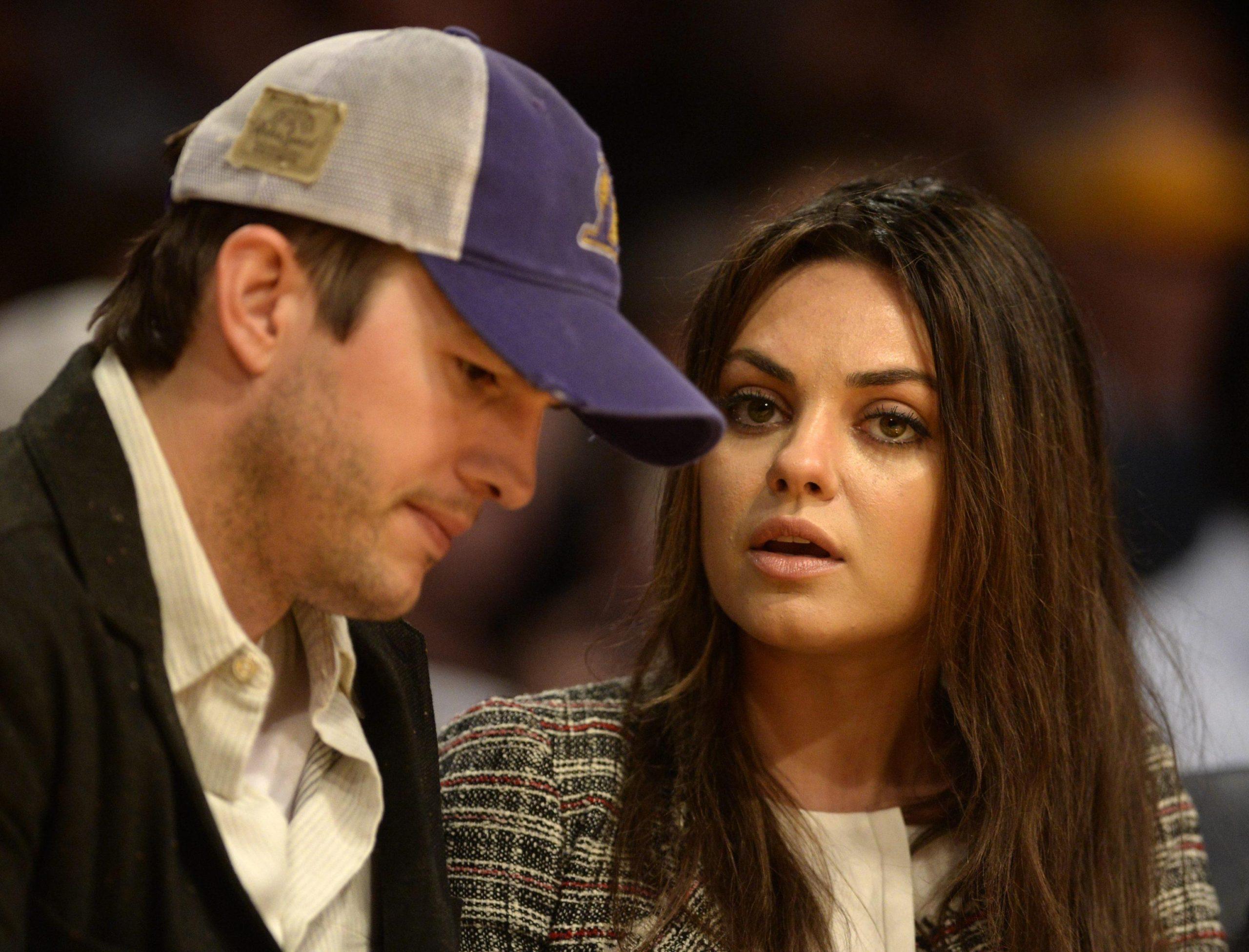 Mila Kunis torna sulla malattia del marito: “Siamo fortunati ad averci l’un l’altro”