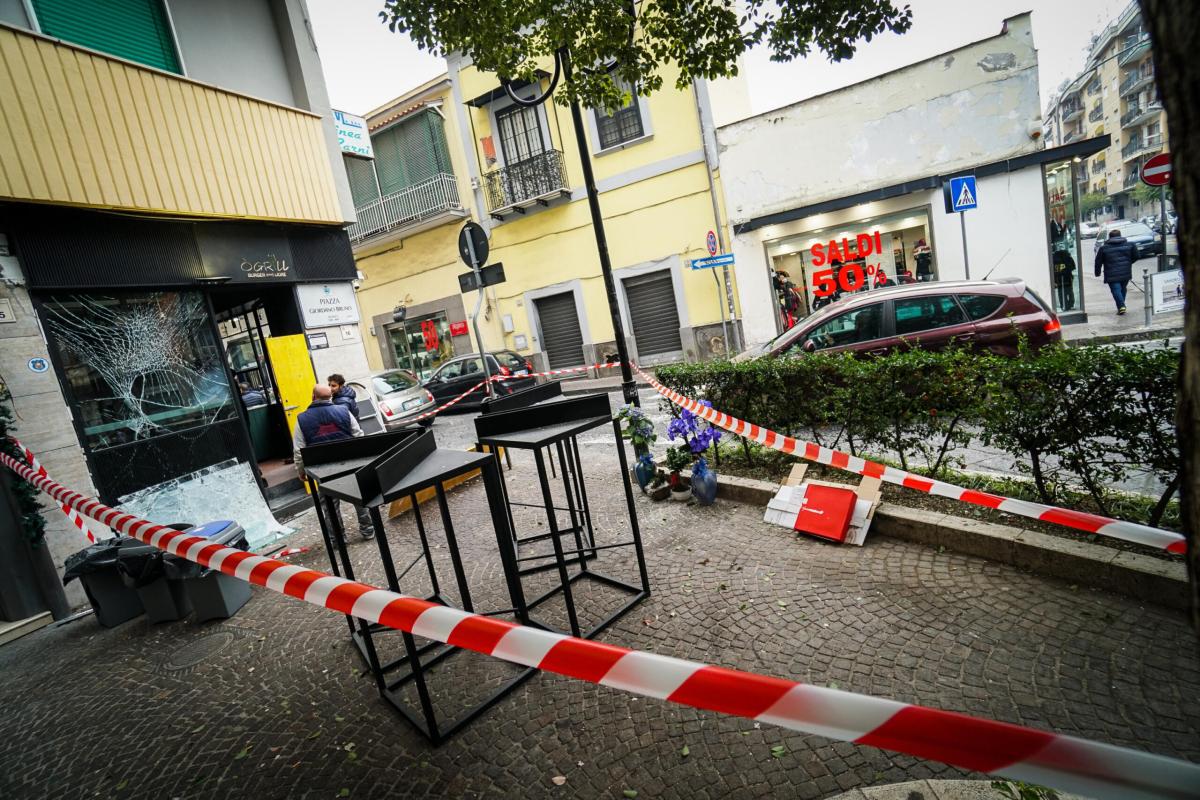 Siracusa, bomba carta esplode davanti ad una vetreria di Viale dei …