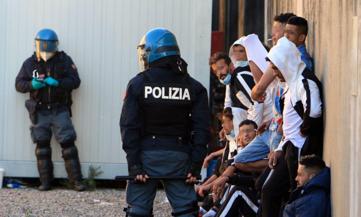 Cpr di via Corelli a Milano sotto sequestro. La Procura: “Niente cu…