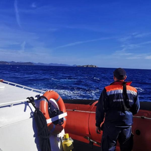 Sud Sardegna, sub dispersi a Villasimius: riprese le ricerche in mare