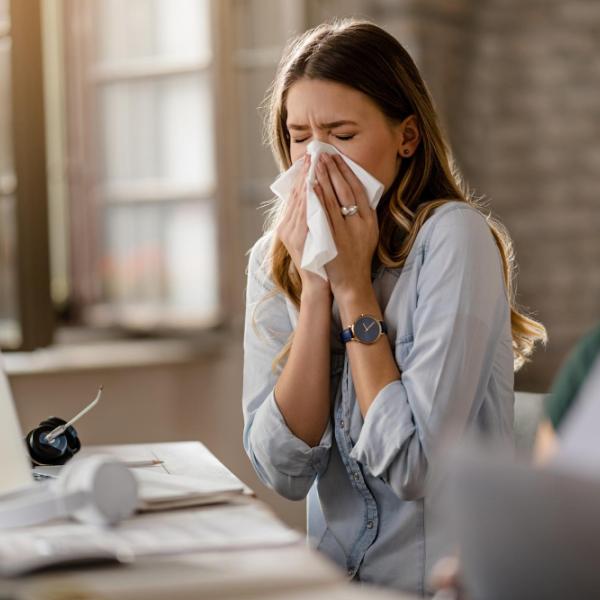 Come calmare l’allergia da polline senza antistaminico? Rimedi naturali e consigli