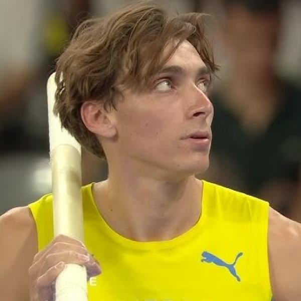 Chi è Armand Duplantis? Età, altezza, fidanzata e dove vive l’atleta svedese che ha fatto il record nel salto con l’asta