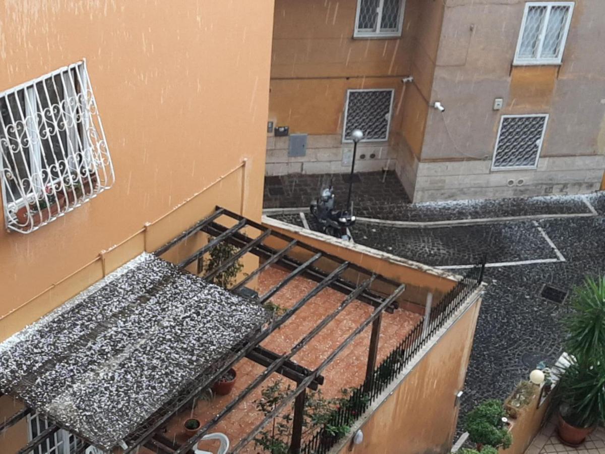 Maltempo nelle Marche, bomba d’acqua mette in ginocchio i cittadini…