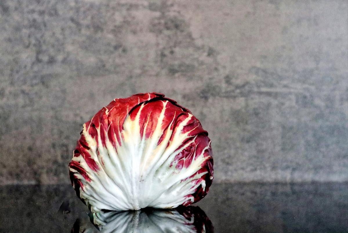 I nove benefici del radicchio per il corpo: calorie e consumo