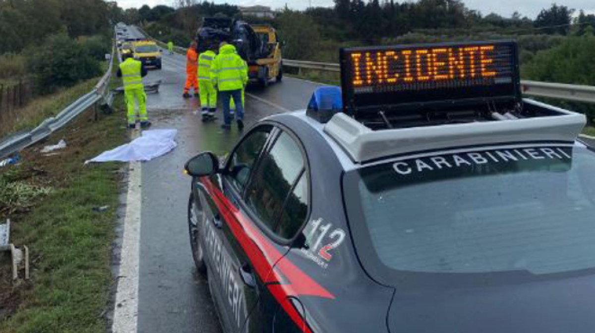 Cuneo, incidente a Bra: scontro tra due auto, morto 52enne