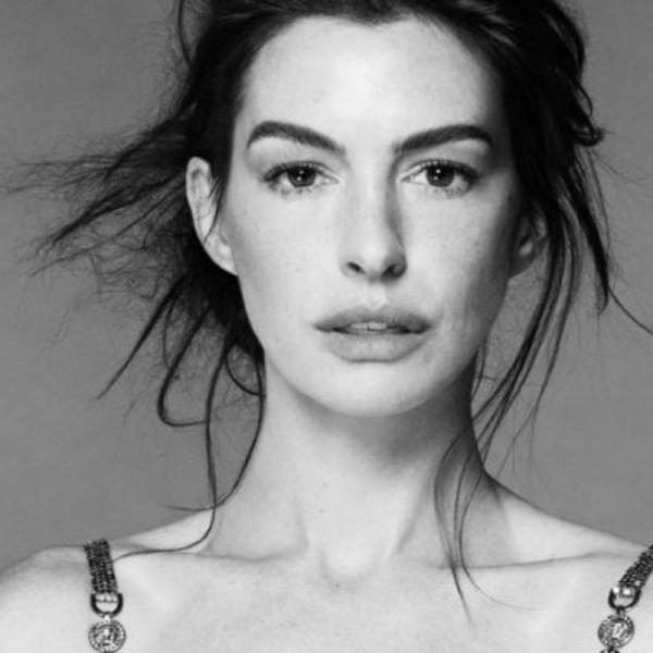 Un truccatore distrugge Anne Hathaway: “Non mi ha mai trattato come persona”