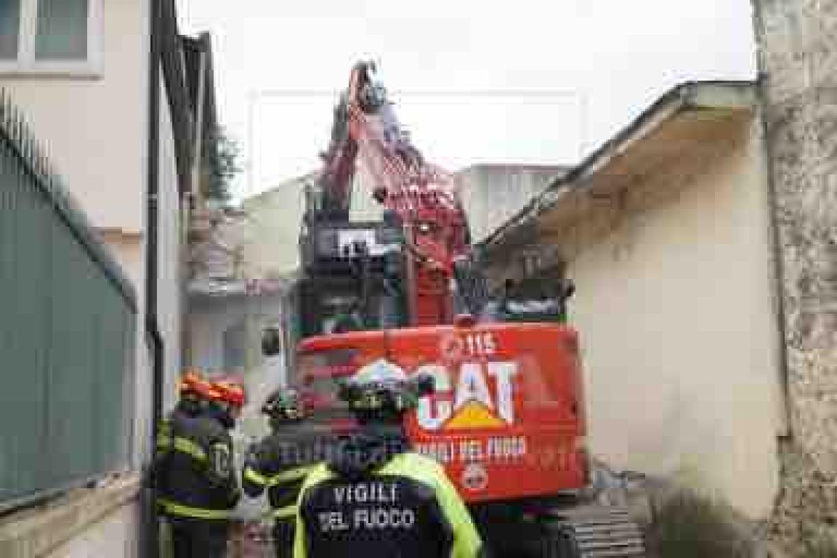 Michele Zagaria, a Casapenna  demolita la casa bunker alla presenza…