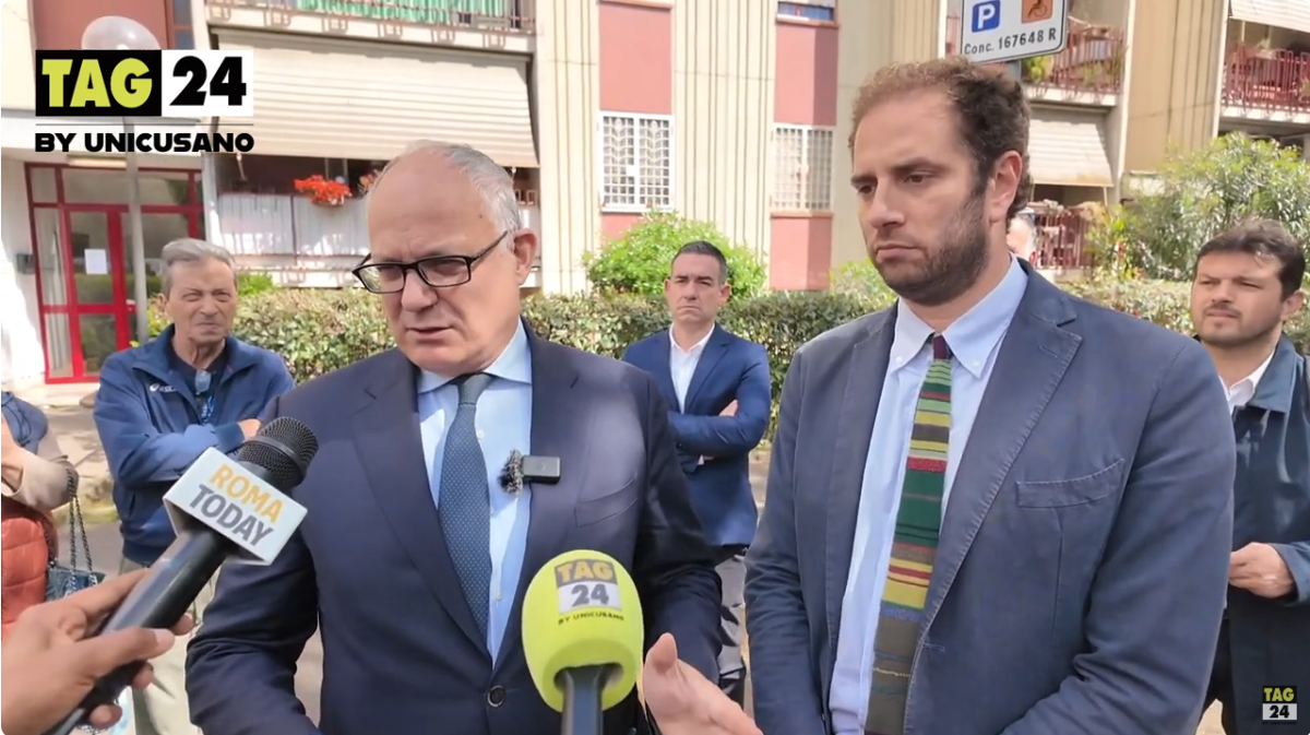 Roma, il sindaco Gualtieri visita le case popolari di via Cincie: “Abbiamo investito 9 milioni di euro per i lavori di manutenzione” | VIDEO