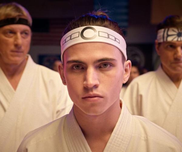 Stagione finale di Cobra Kai, rivelata la data di uscita e rilasciato un nuovo teaser