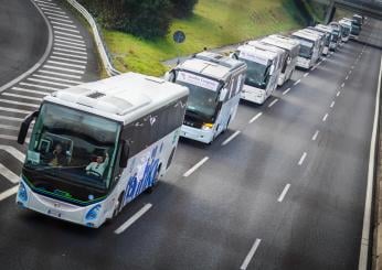 Tamponamento tra autobus turistici a Castel Sant’Angelo