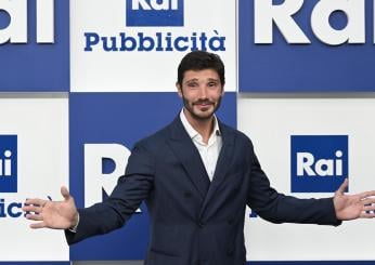 Stefano De Martino, i gossip con Belen provocano tensione in Rai: “Comportamenti che fanno storcere il naso”