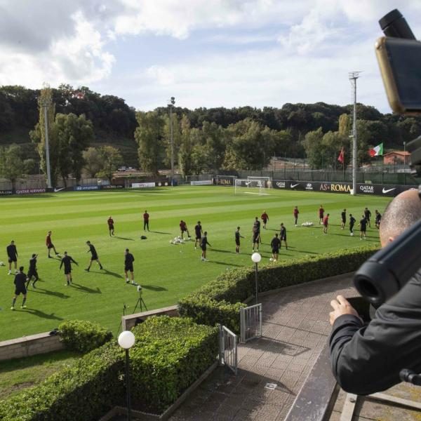 Video hard dipendente AS Roma, cacciato anche il fidanzato che lavorava a Trigoria. La replica del club: “Ma quale sessismo, i due parlavano di favori lavorativi”