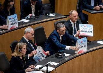 Zelensky al Parlamento austriaco, deputati Fpo lasciano Aula