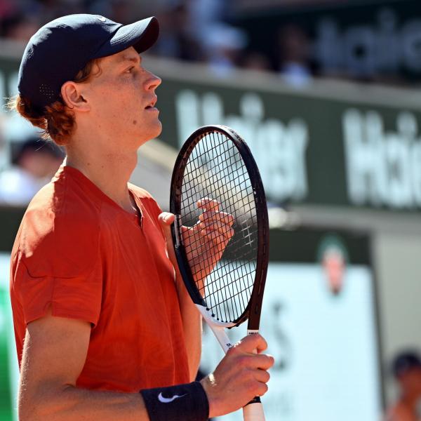 Quanti tennisti italiani hanno giocato una finale al Roland Garros? Il sogno di Sinner svanisce solo in semifinale