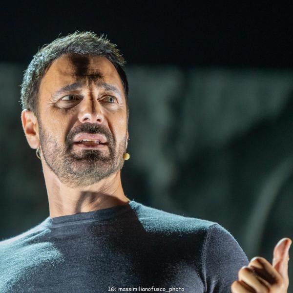 Raoul Bova, da “Don Matteo” al debutto in teatro con “Il nuotatore di Auschwitz”