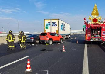 Milano, tragico incidente sulla tangenziale nord nei pressi di Pero: scontro tra camion e auto, due morti e due feriti gravi