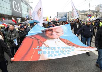 Giovanni Paolo II e le proteste a 18 anni dalla sua scomparsa: imbr…