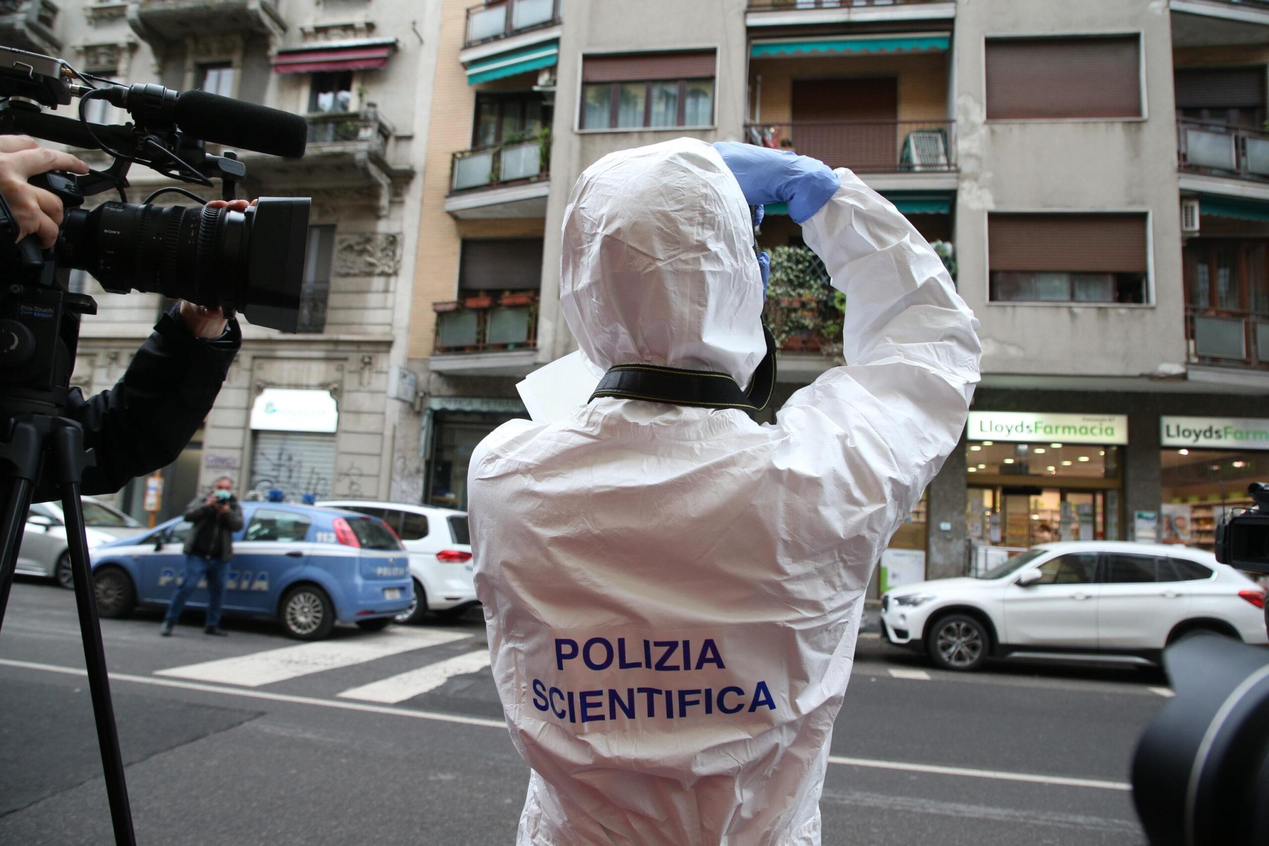 Firenze, cadavere abbandonato sul marciapiede: è caccia a due donne