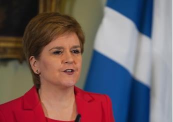 Scozia, arrestata l’ex premier Nicola Sturgeon per reati finanziari