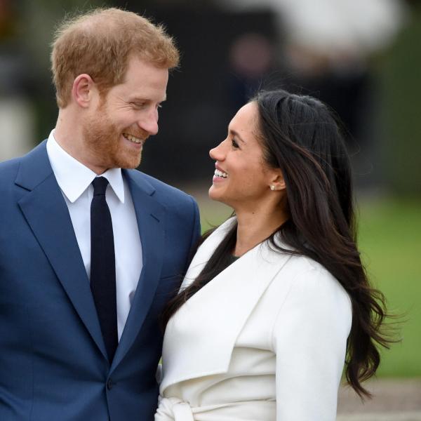 Meghan Markle compleanno nero per la duchessa di Sussex dopo l’insuccesso del suo podcast Archetypes, Harry la consola con una festa a Montecito