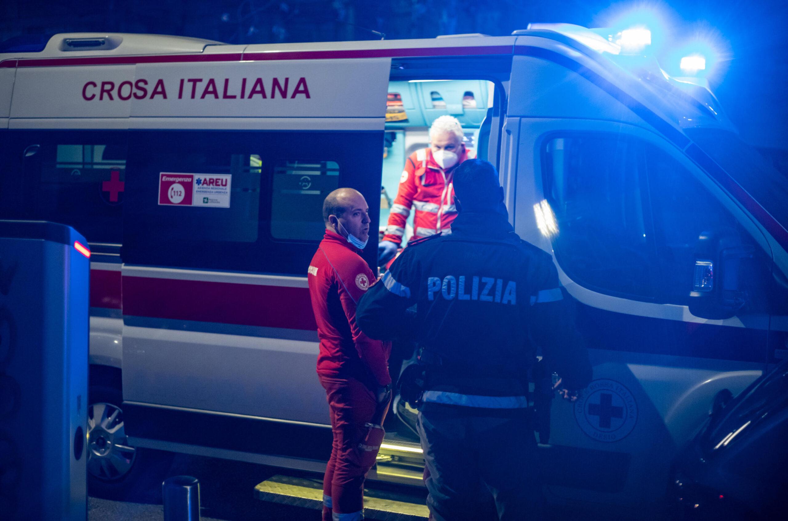 Chieti, rissa ed accoltellamento a Piazza San Giustino: ferito un 16enne