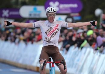 Ciclismo, Bodon dopo la vittoria del Giro del Veneto: “Amo questi sprint. Squadra perfetta”