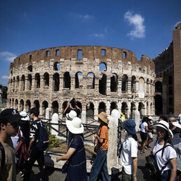 Offerte di lavoro, 50 posti per diplomati per il parco archeologico del Colosseo: requisiti e domanda