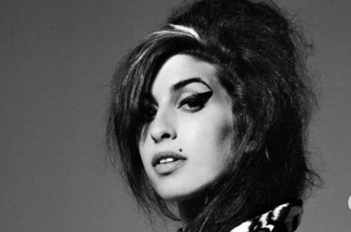 Di cosa soffriva Amy Winehouse, la cantante britannica morta nel 2011