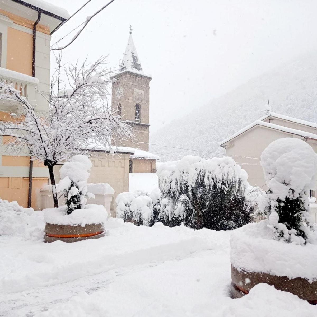 Gelo in Italia: neve, ghiaccio, scuole chiuse e criticità su tutta …