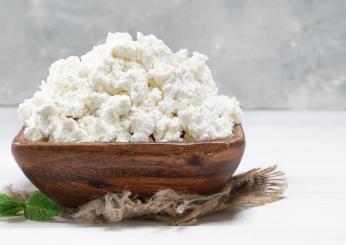 Si può mangiare la ricotta a dieta? Ecco i suoi benefici e come prepararla in casa