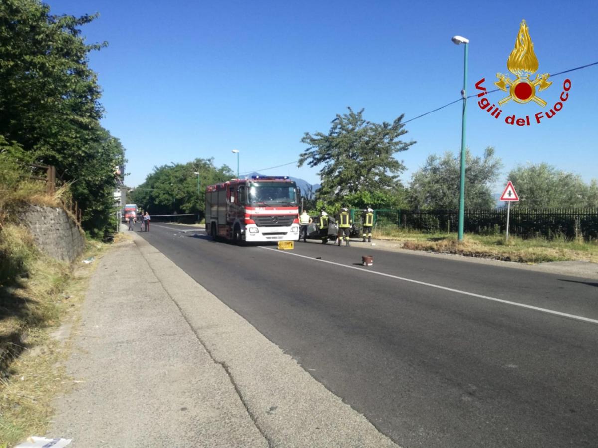 Vivaro, un auto finisce con un trattore: morto un automobilista