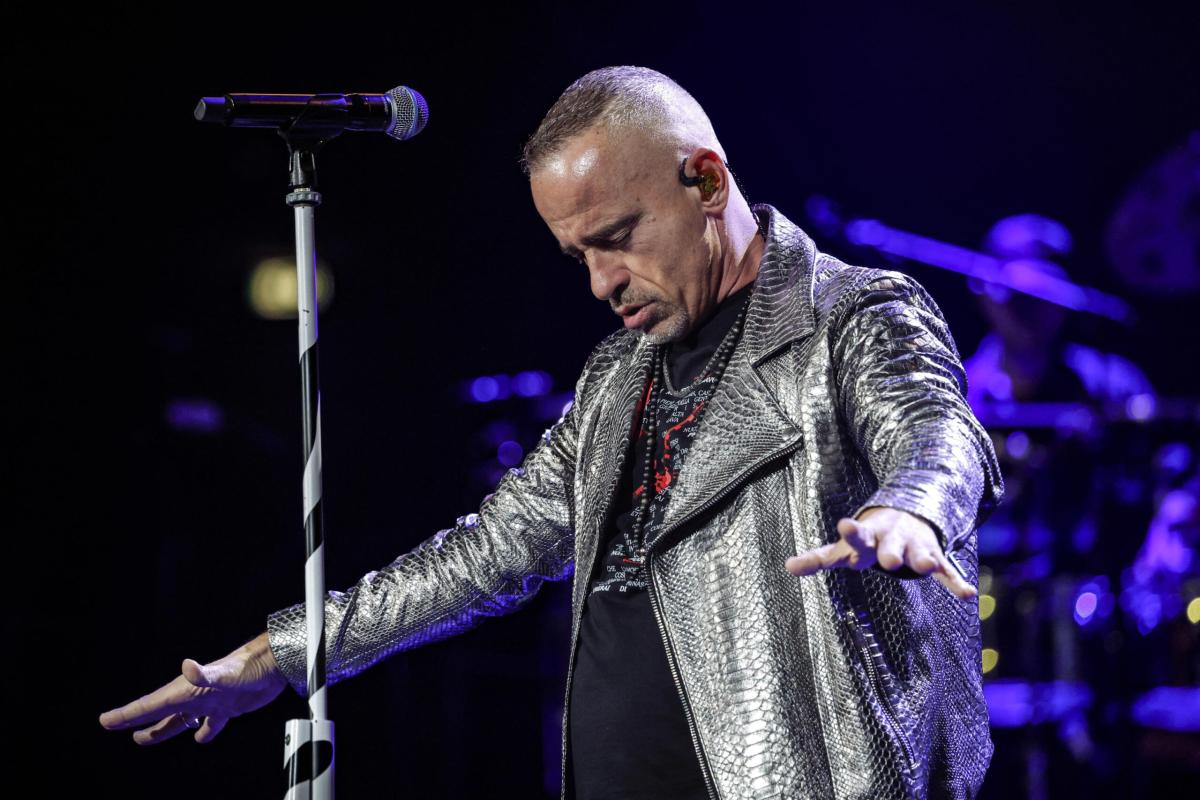 Eros Ramazzotti contro i soccorritori al Mandela Forum, la Croce Ro…