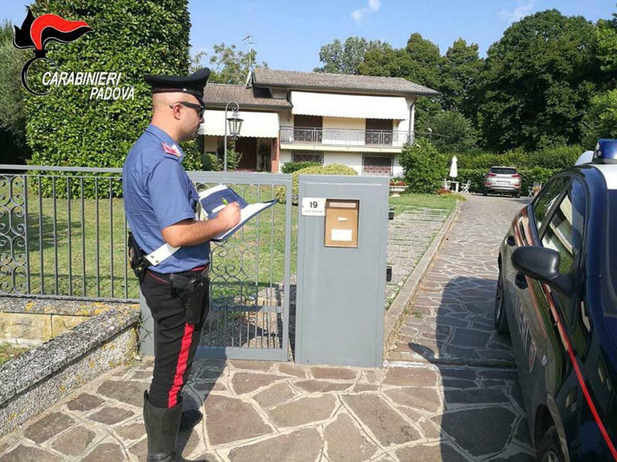 Padova, madre e figlio morti per una fuga di gas in casa a Teolo: è…