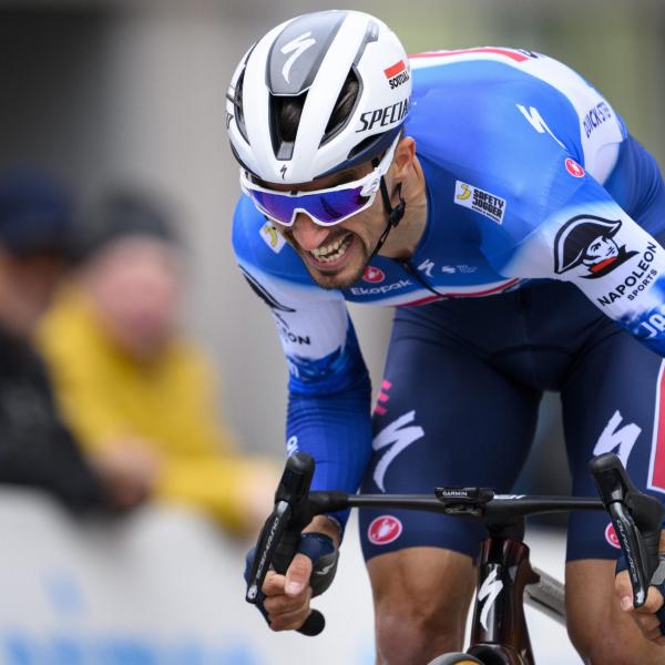 Giro d’Italia 2024, a Fano Julian Alaphilippe torna a vincere