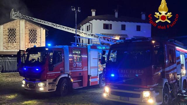 Tragedia di Natale a Udine, famiglia intossicata dal monossido: morta 66enne, gravi marito e figlia