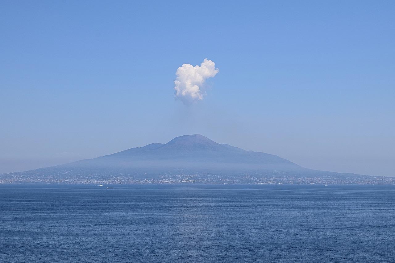 Vulcani in Italia: quali sono quelli attivi e che rischio c’è in caso di eruzione