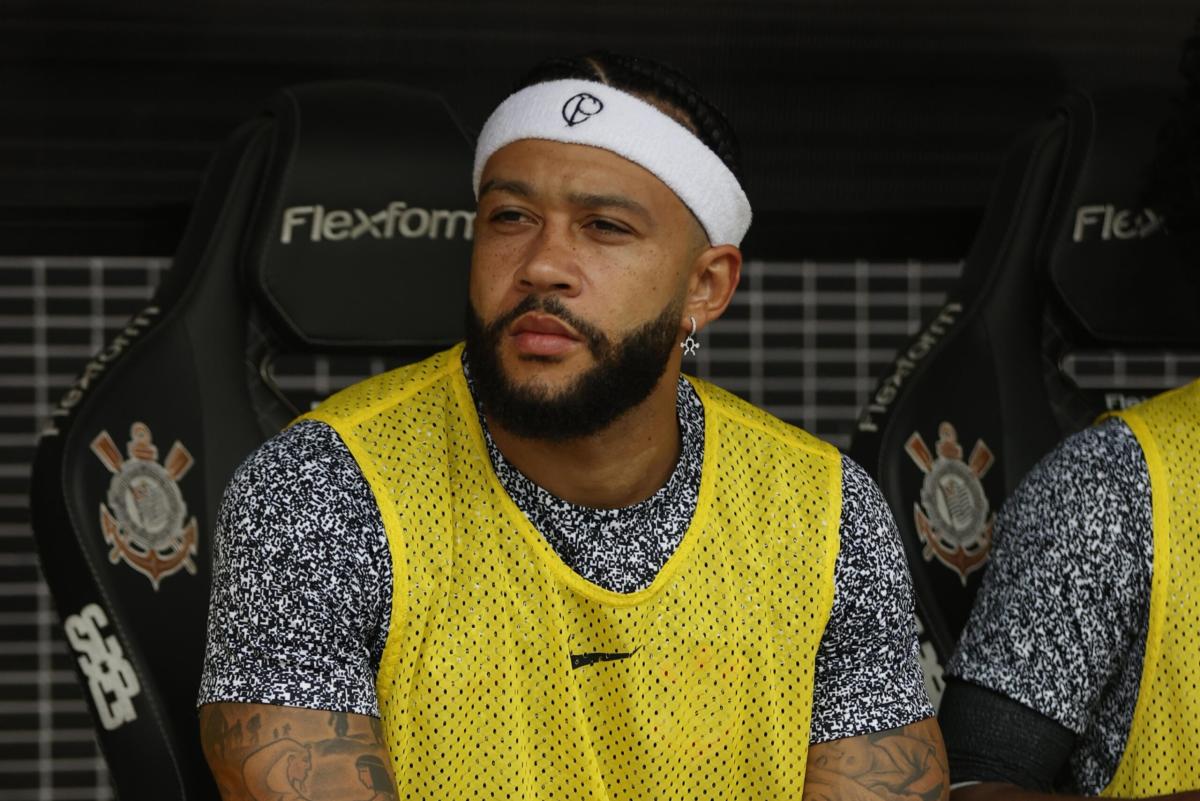 Perché Depay può dire addio al Corinthians dopo solo un mese dalla firma?