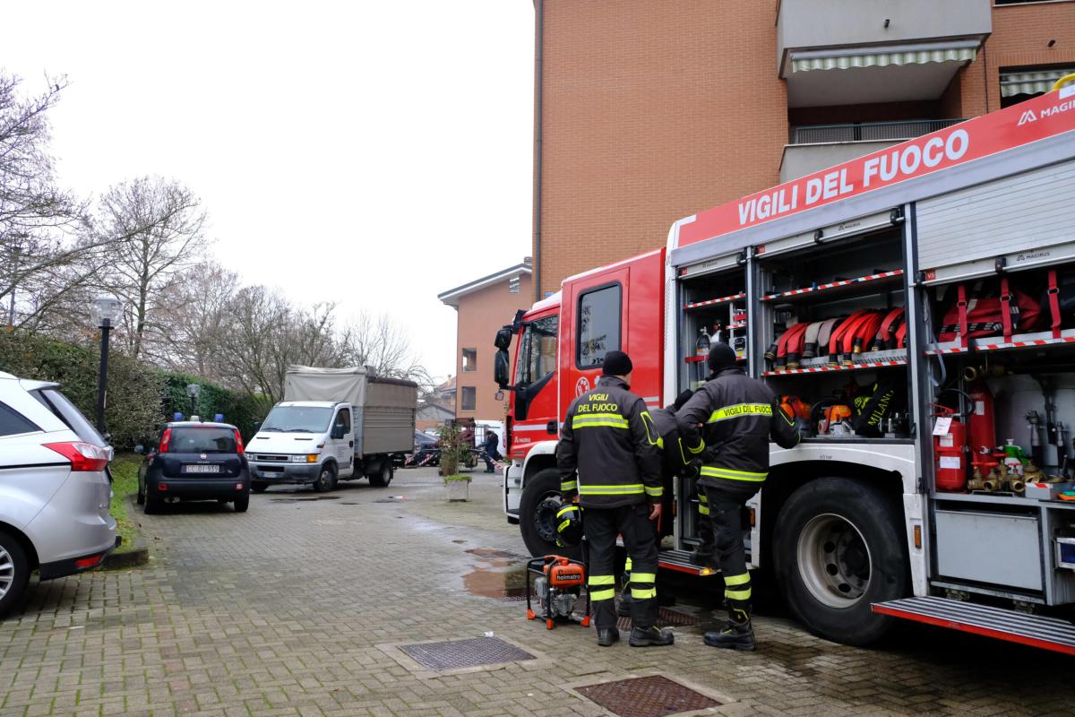 Reggio Emilia, fiamme in un’abitazione di Ciano d’Enza: in 6 all’os…