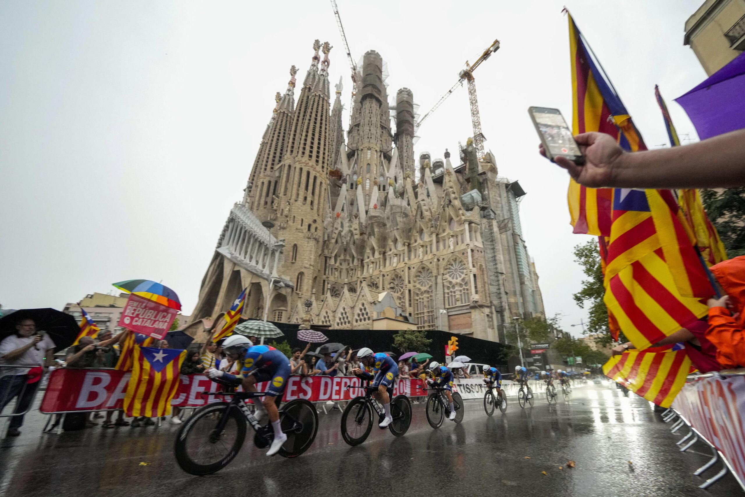 Vuelta 2023: Lorenzo Milesi vince la cronometro di Barcellona