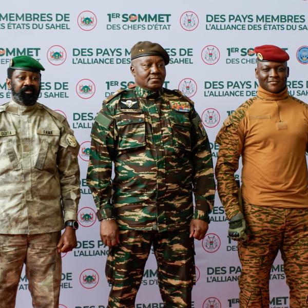 Sahel, i leader militari di Mali, Burkina Faso e Niger “voltano le spalle” all’Ecowas