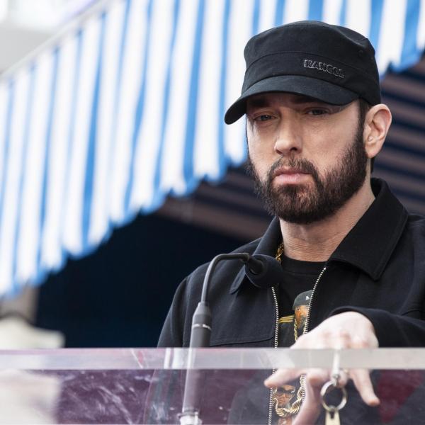 Eminem perde follower dopo l’endorsment alla Harris: da Taylor Swift a Beyoncé, le star della musica votano Kamala