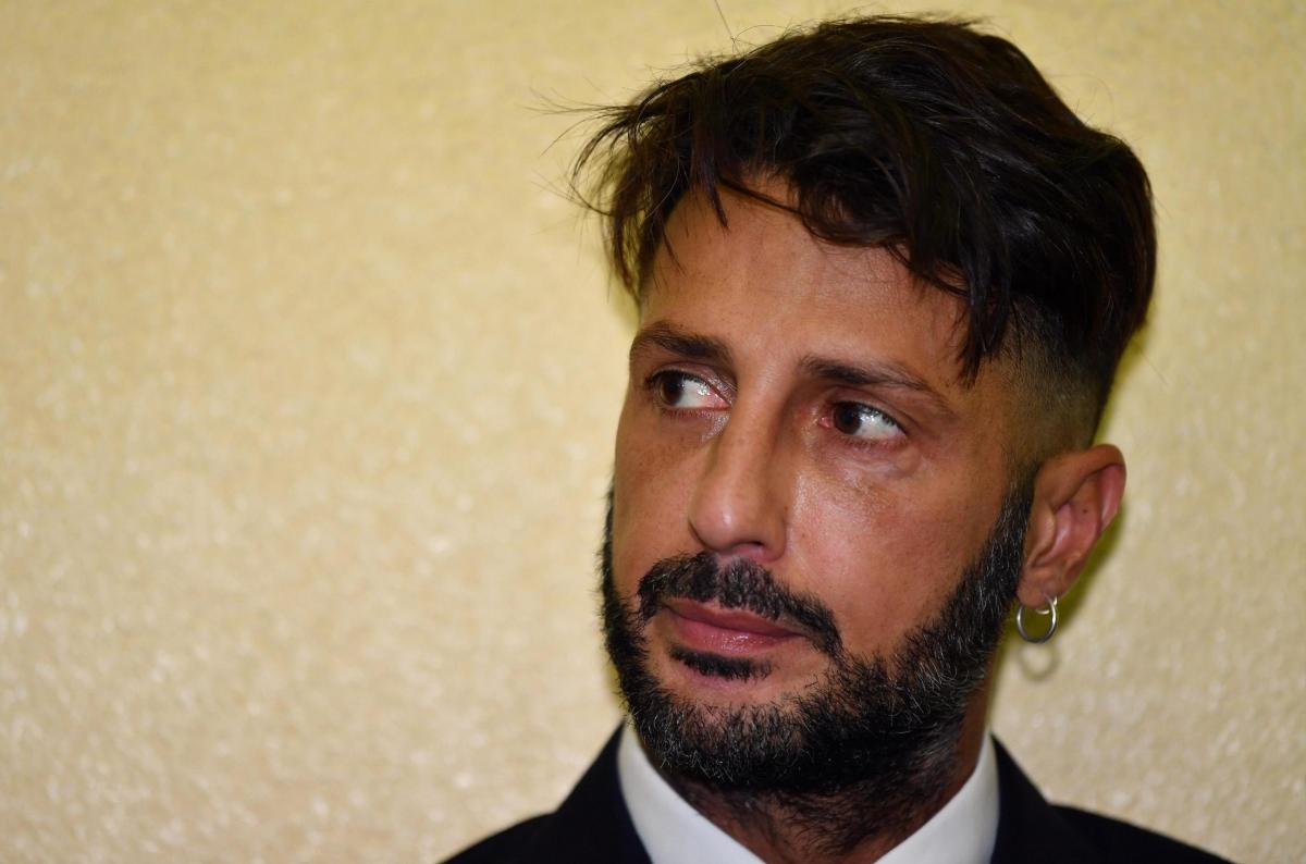 Fabrizio Corona condannato per furto, ma non è l’ex re dei paparazz…