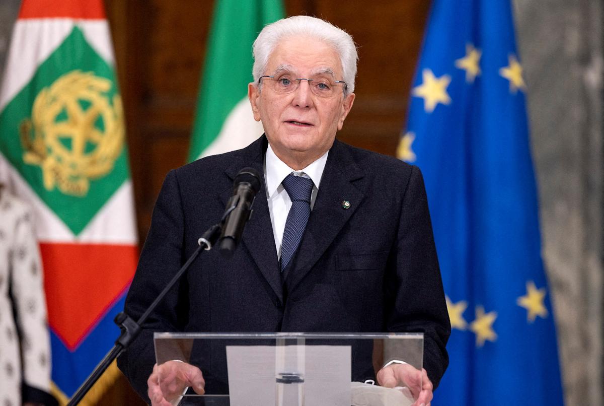 Ucraina, Mattarella da Assisi: “La pace è un diritto, mai arrendersi alle logiche della guerra”